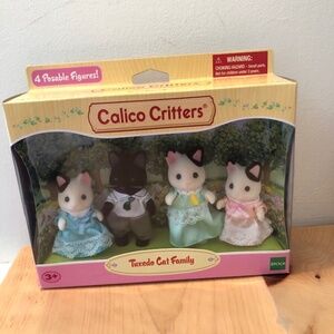 New Calico Critters Tuxedo Cat Family (Not available in stores)